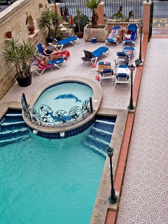 Imagen de la piscina del Hotel WHITE DOLPHIN HOLIDAY COMPLEX. Foto 10