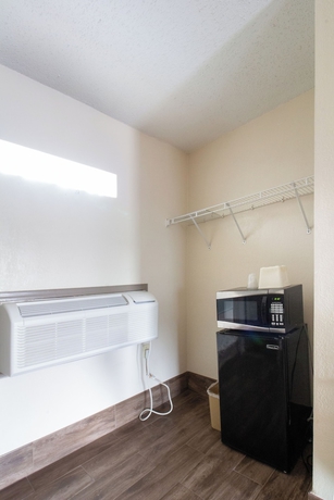 Imagen de la habitación del Hotel WHITEHOUSE MOTEL. Foto 8