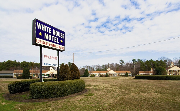 Imagen general del Hotel WHITEHOUSE MOTEL. Foto 1