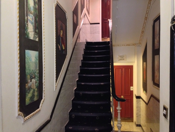 Imagen de los interiores del Hotel WHITELEAF. Foto 15