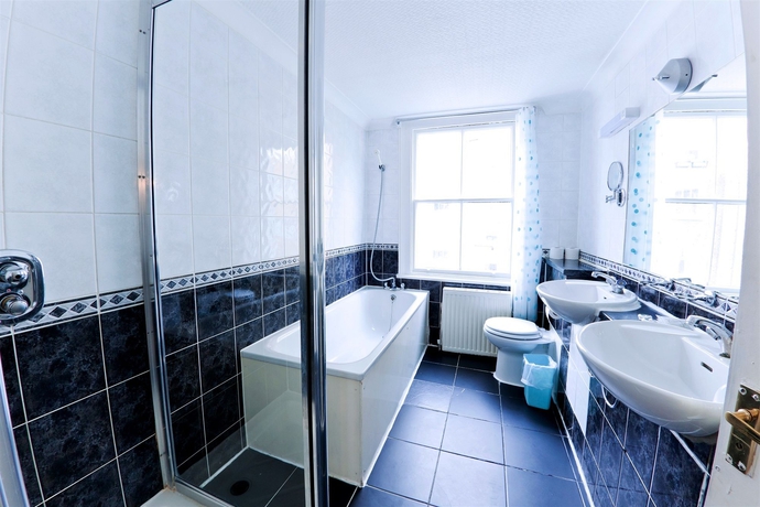 Imagen de la habitación del Hotel WHITELEAF. Foto 10