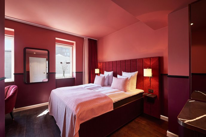 Imagen de la habitación del Hotel WIDE. Foto 13