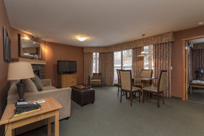 Imagen de la habitación del Hotel WINDTOWER LODGE & SUITES. Foto 8