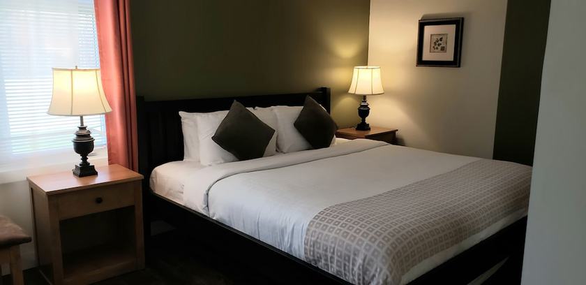 Imagen de la habitación del Hotel WINDTOWER LODGE & SUITES. Foto 9
