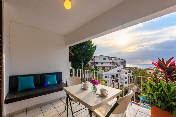 Imagen general del Hotel WIVC Alta Vista Condo - Stunning Views, Close to the Beach and Romantic Zone. Foto 1