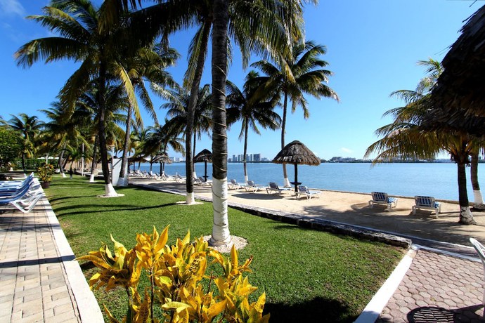 Imagen general del Hotel WIVC Coral Mar Resort- Amazing Zone and Lagoon Views, Enjoy the Tropical Breeze. Foto 3