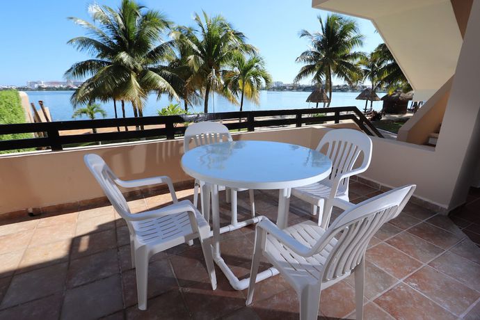 Imagen de la habitación del Hotel WIVC Coral Mar Resort- Amazing Zone and Lagoon Views, Enjoy the Tropical Breeze. Foto 7