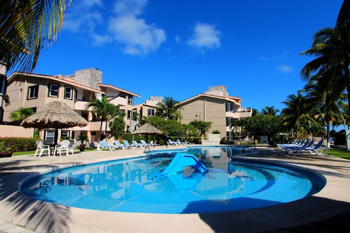 Imagen de la piscina del Hotel WIVC Coral Mar Resort- Amazing Zone and Lagoon Views, Enjoy the Tropical Breeze. Foto 16