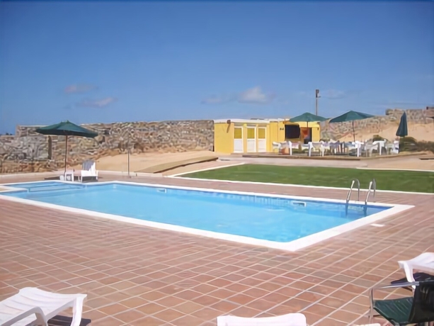 Imagen de la piscina del Hotel WOT Peniche Pinhalmar. Foto 19