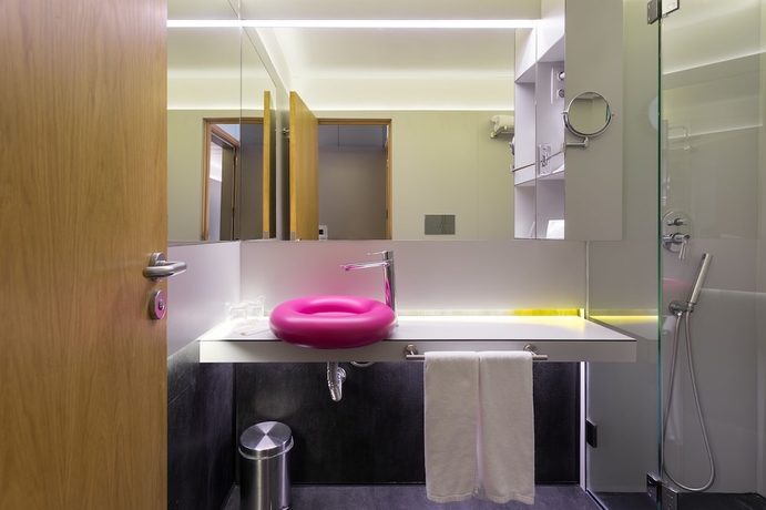 Imagen de la habitación del Hotel WOT Porto. Foto 12