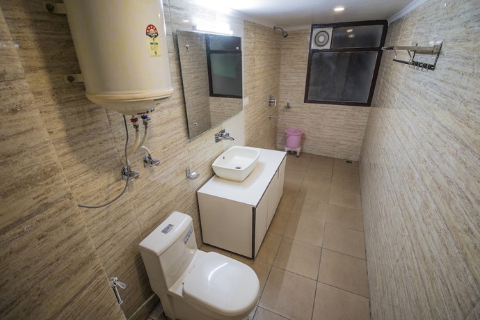 Imagen de la habitación del Hotel WOWSTAYZ Sapphire. Foto 4