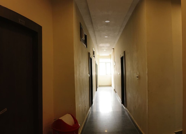 Imagen de los interiores del Hotel WOWSTAYZ Sapphire. Foto 20