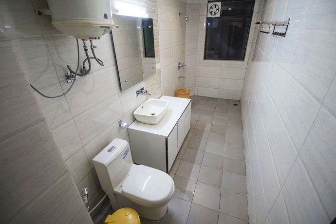 Imagen de la habitación del Hotel WOWSTAYZ Sapphire. Foto 17