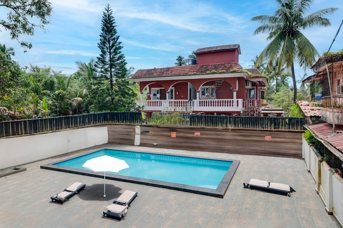 Imagen de la piscina del Hotel W.S BEACH RESORT and SPA. Foto 19