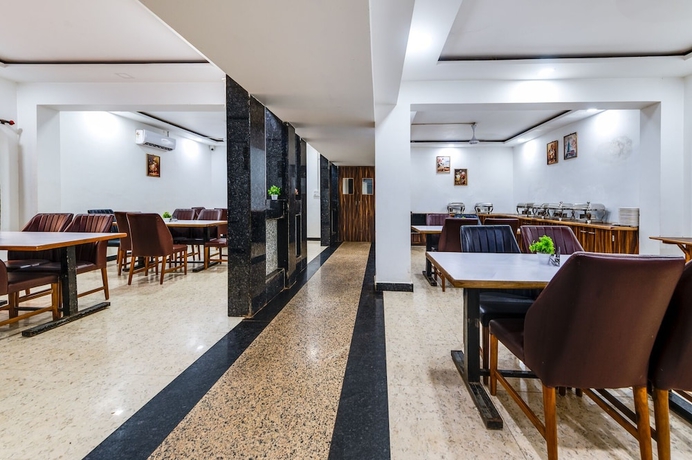Imagen del bar/restaurante del Hotel W.S BEACH RESORT and SPA. Foto 2