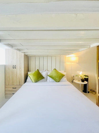 Imagen de la habitación del Hotel WV Towers. Foto 10