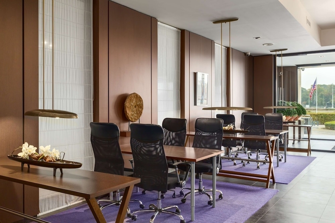 Imagen de los interiores del Hotel Waalwijk. Foto 16