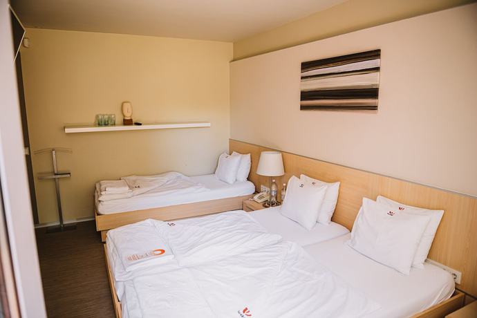 Imagen de la habitación del Hotel Wabi - Beauty and Dental Center. Foto 11