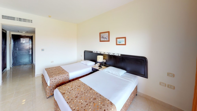 Imagen de la habitación del Hotel Wadi Lahmy Azur Resort. Foto 8