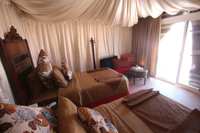 Imagen de la habitación del Hotel Wadi Rum Night Luxury Camp. Foto 7