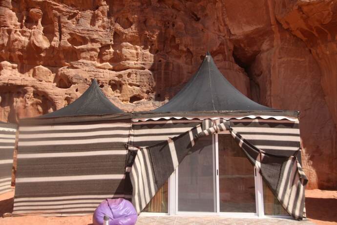 Imagen de la habitación del Hotel Wadi Rum Night Luxury Camp. Foto 9