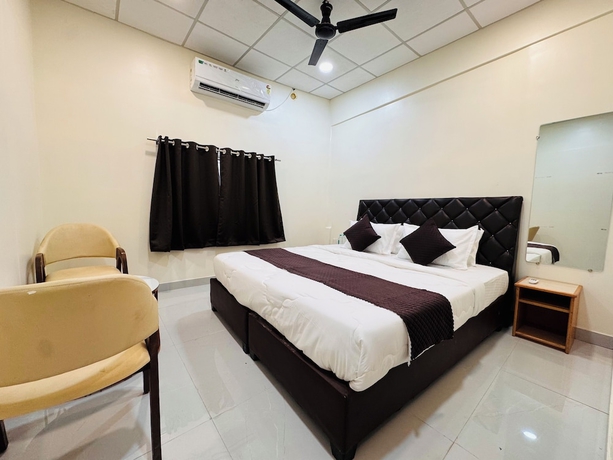 Imagen de la habitación del Hotel Wagheshwari. Foto 4