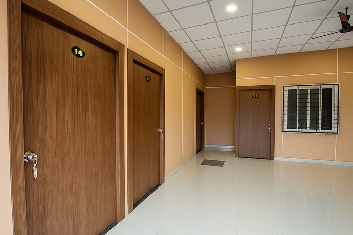 Imagen de los interiores del Hotel Wagheshwari. Foto 14