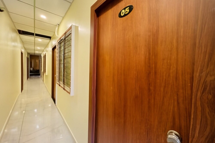 Imagen de los interiores del Hotel Wagheshwari. Foto 15