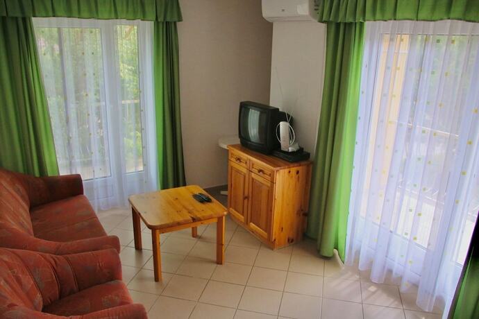 Imagen de la habitación del Hotel Wagner Panzió. Foto 13