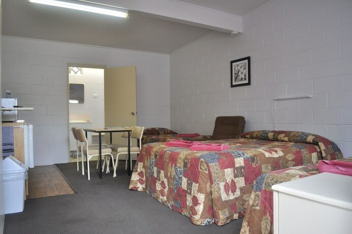 Imagen de la habitación del Hotel Wagon Wheel Motel. Foto 19