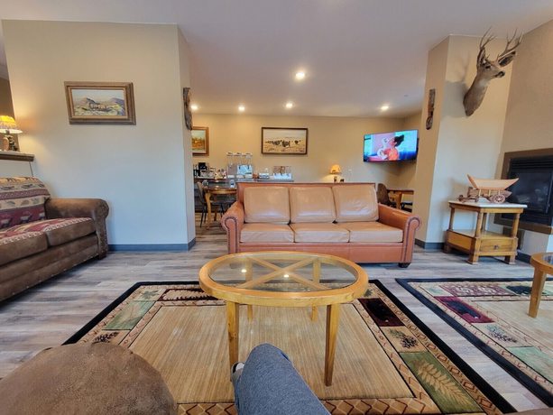 Imagen de los interiores del Hotel Wagon Wheel, West Yellowstone. Foto 17