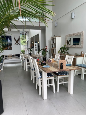 Imagen del bar/restaurante del Hotel Waiheke Waterfront Lodge. Foto 5