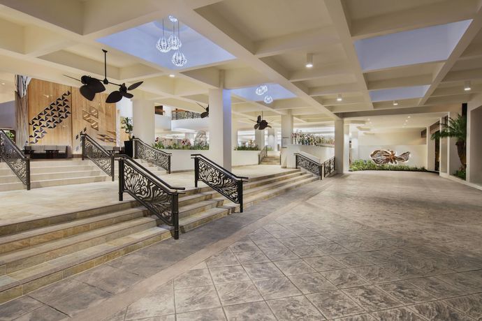 Imagen de los interiores del Hotel Waikiki Beach Marriott Resort and Spa. Foto 16