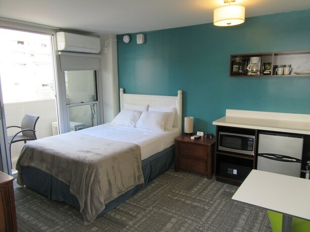 Imagen de la habitación del Hotel Waikiki Central. Foto 11