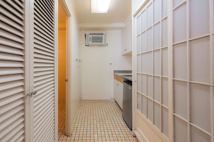 Imagen de la habitación del Hotel Waikiki Heritage. Foto 17