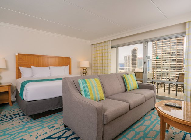 Imagen de la habitación del Hotel Waikiki Marina Resort at the Ilikai. Foto 15