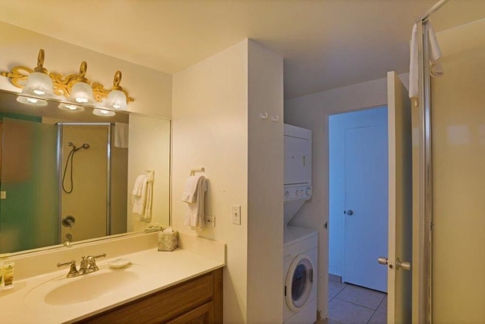Imagen de la habitación del Hotel Waikiki Shore By Outrigger. Foto 3