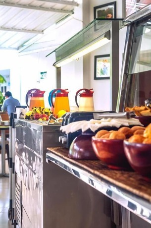 Imagen de la habitación del Hotel Waira Suites. Foto 8