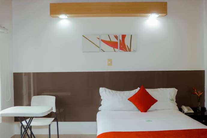 Imagen de la habitación del Hotel Waira Suites. Foto 9