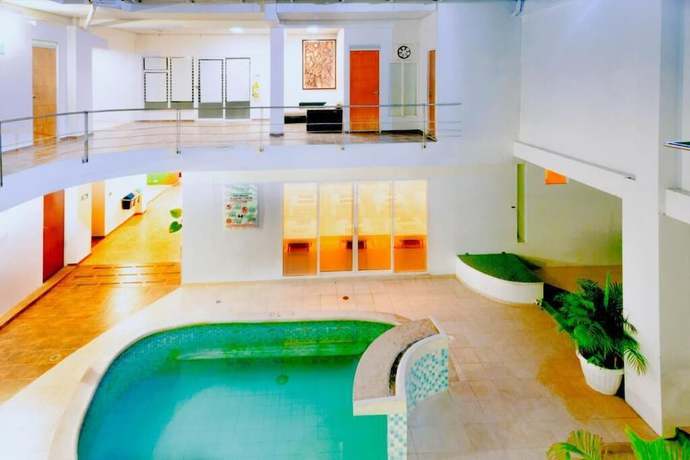 Imagen de la piscina del Hotel Waira Suites, Leticia. Foto 20