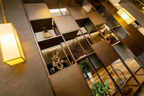 Imagen general del Hotel Waiting - Jiande Xin\'an River Riverside. Foto 10