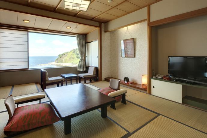 Imagen de la habitación del Hotel Wajimaonsen Yashio. Foto 11
