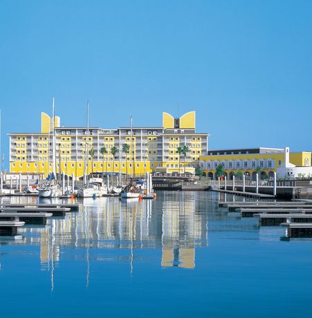 Imagen de la piscina del Hotel Wakayama Marina City. Foto 15