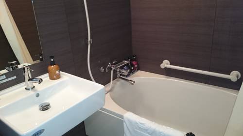 Imagen de la habitación del Hotel Wakayama Urban. Foto 4