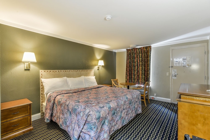 Imagen de la habitación del Hotel Wake Inn. Foto 4