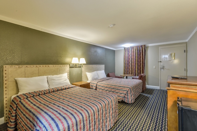 Imagen de la habitación del Hotel Wake Inn. Foto 6