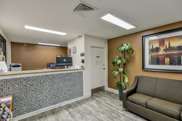 Imagen de los interiores del Hotel Wake Inn. Foto 15