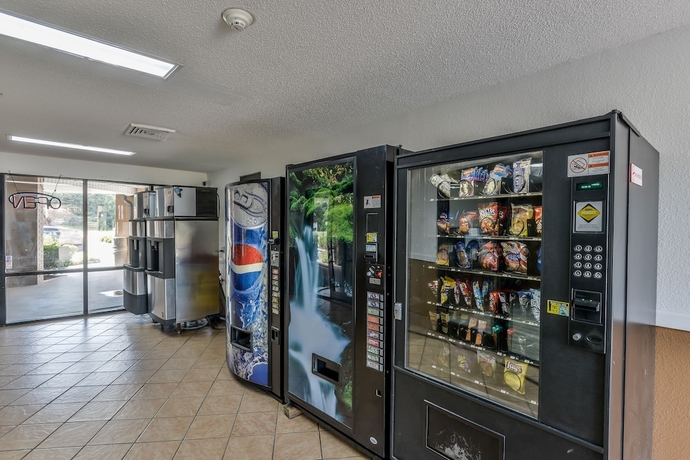 Imagen de los interiores del Hotel Wake Inn. Foto 16