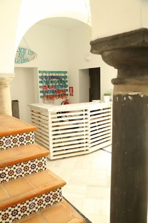 Imagen de los interiores del Hotel Wake Up In Tarifa - Hostel. Foto 17