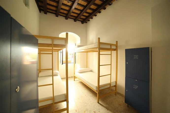 Imagen de la habitación del Hotel Wake Up In Tarifa - Hostel. Foto 8